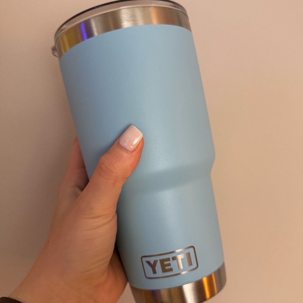 Blue 32oz Yeti Cup